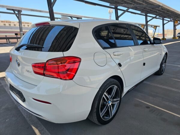 BMW 118D - Imagen 13