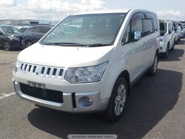 MITSUBISHI DELICA CHAMONIX - Imagen 6