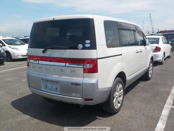 MITSUBISHI DELICA CHAMONIX - Imagen 7