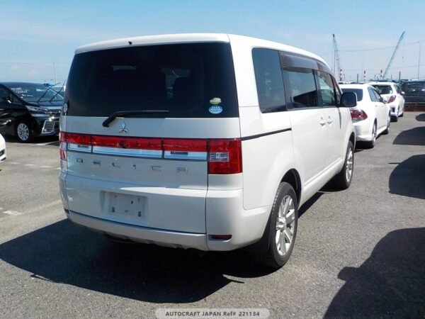 MITSUBISHI DELICA - Imagen 11