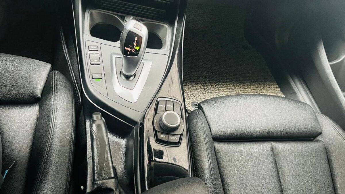 BMW 118D - Imagen 25