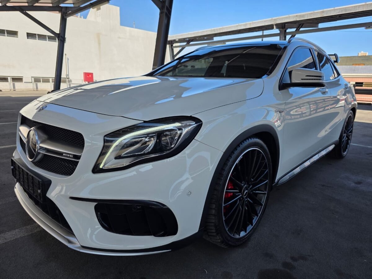 MERCEDES BENZ GLA45 AMG - Imagen 7