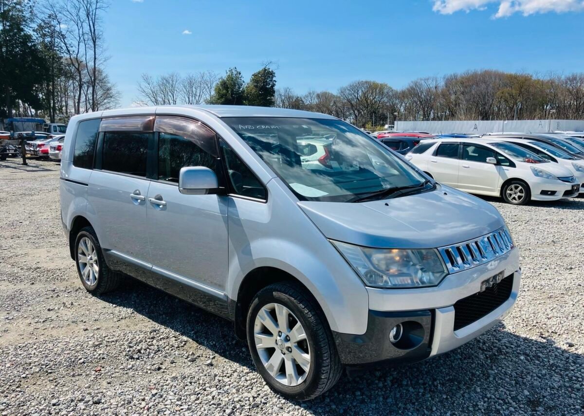 MITSUBISHI DELICA