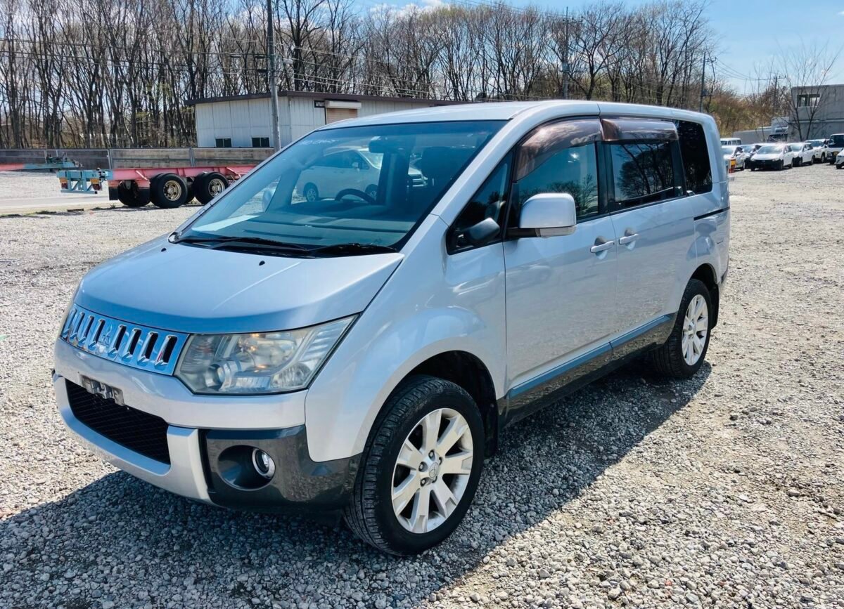 MITSUBISHI DELICA - Imagen 4