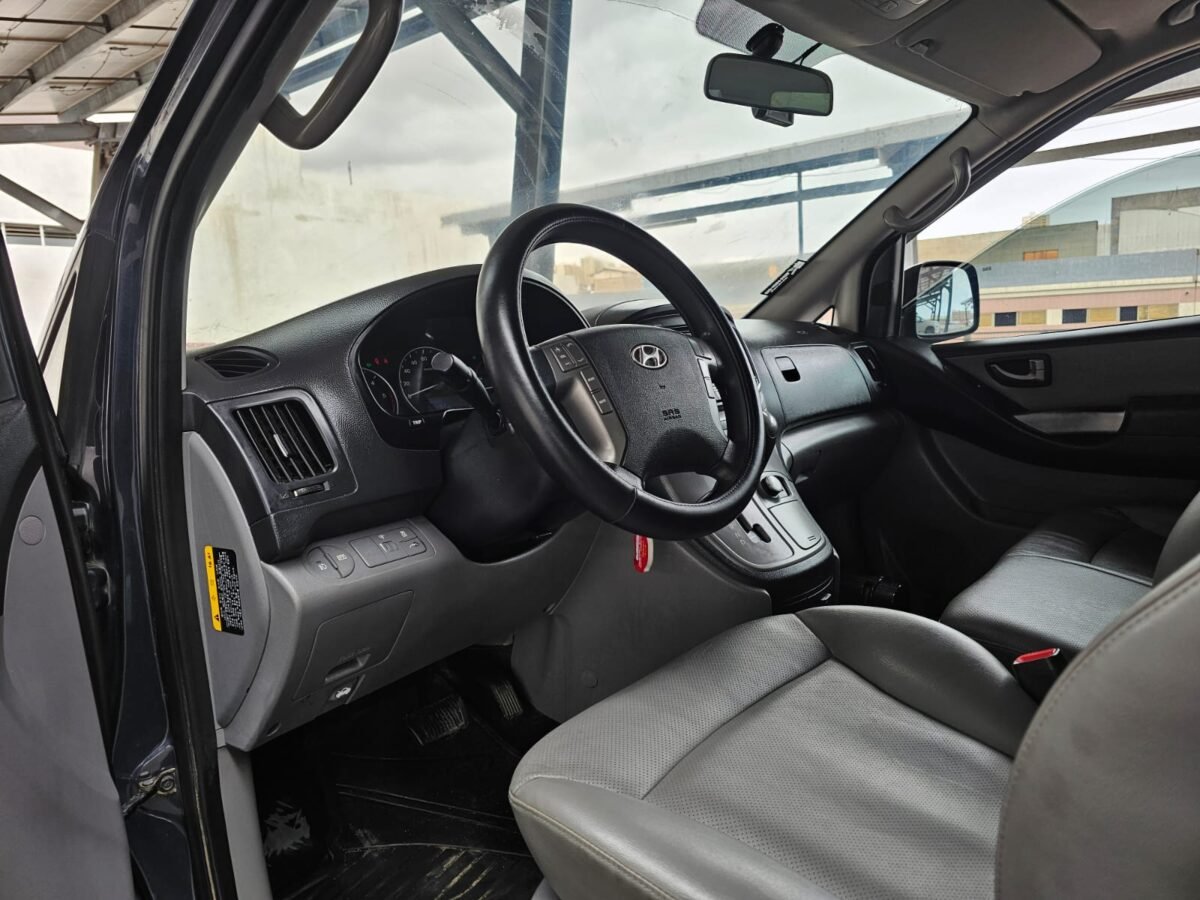 HYUNDAI STAREX 4X4 - Imagen 4