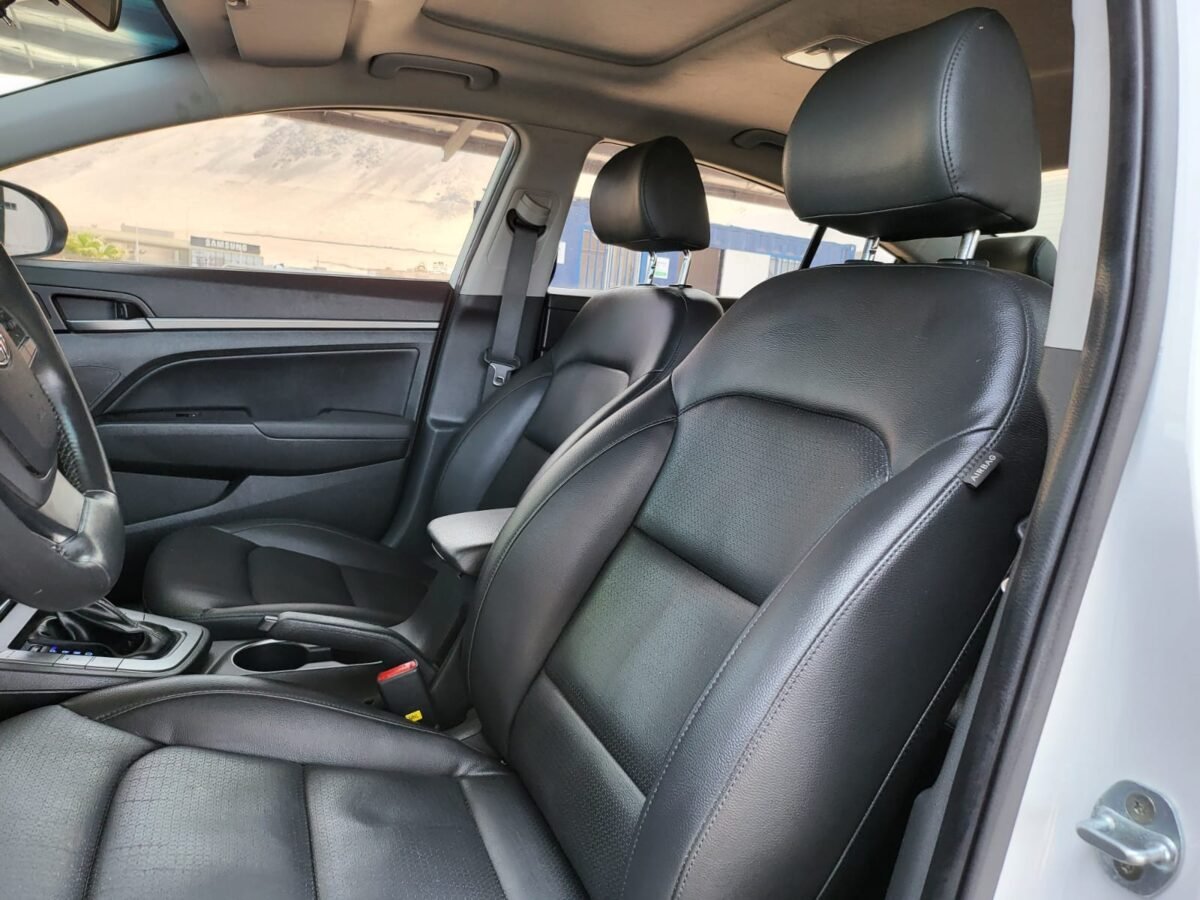HYUNDAI AVANTE - Imagen 2