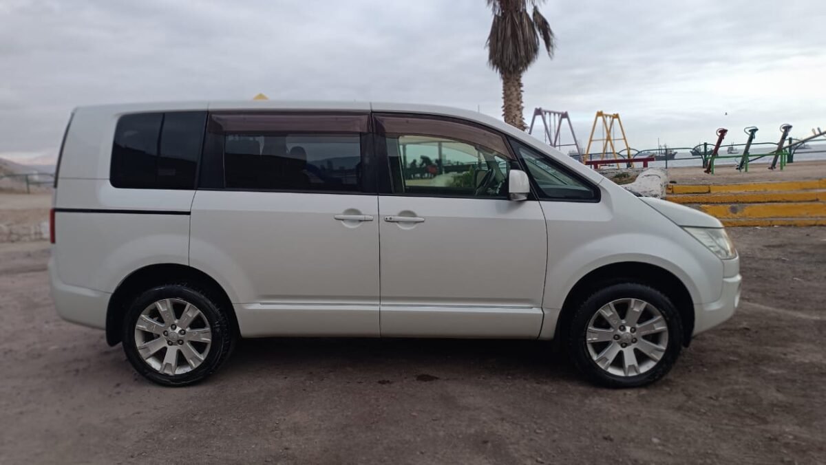 MITSUBISHI DELICA - Imagen 17