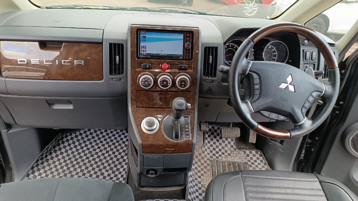 MITSUBISHI DELICA - Imagen 12
