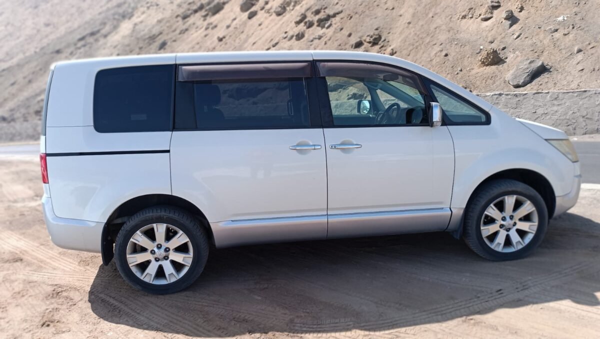 MITSUBISHI DELICA - Imagen 2