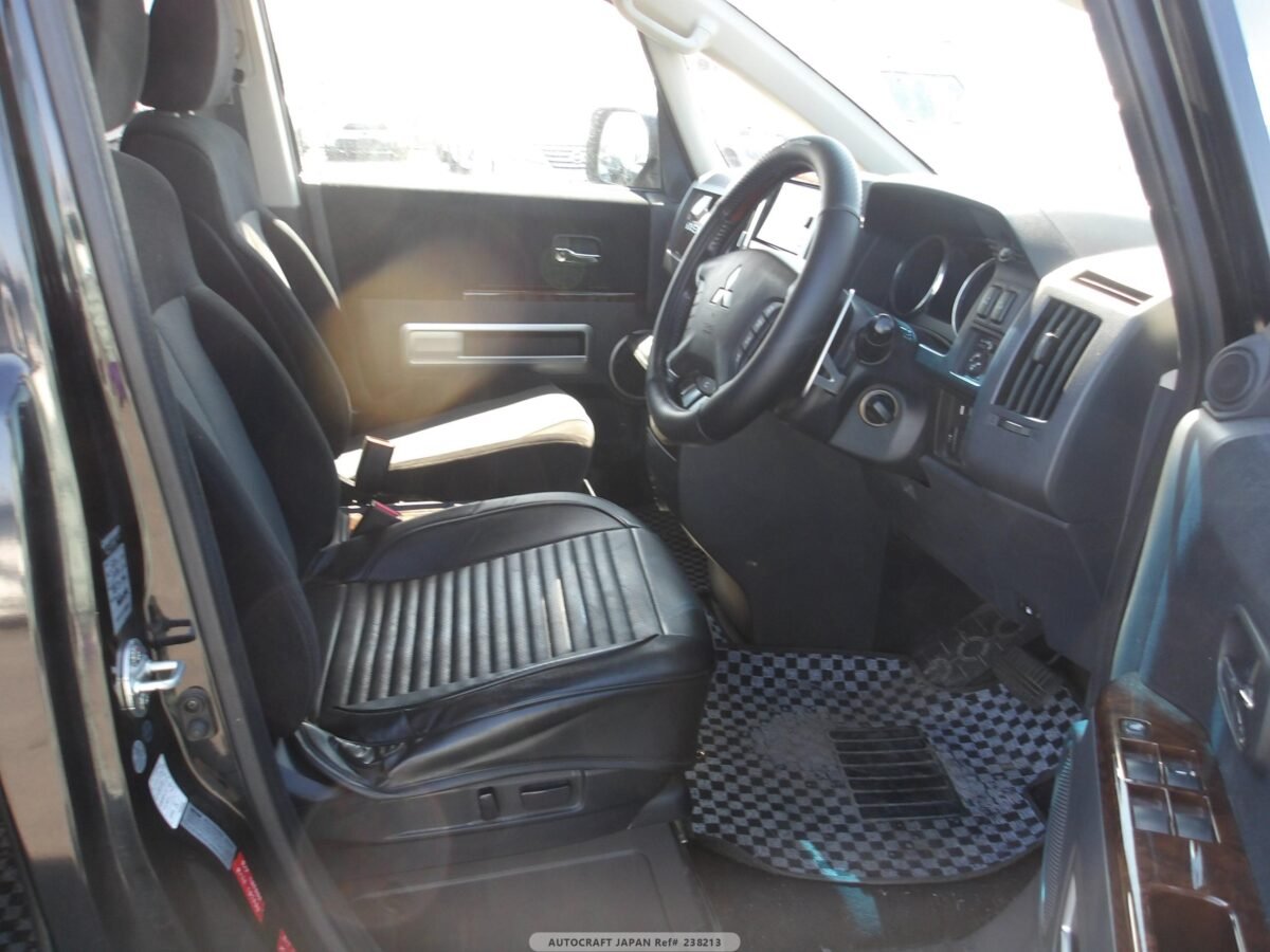 MITSUBISHI DELICA - Imagen 24