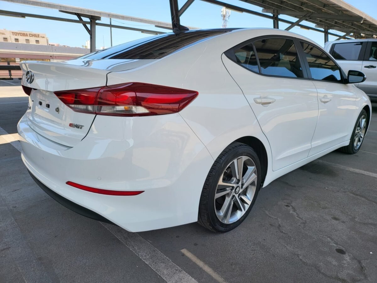HYUNDAI AVANTE - Imagen 24