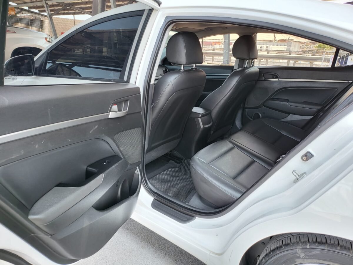 HYUNDAI AVANTE - Imagen 31
