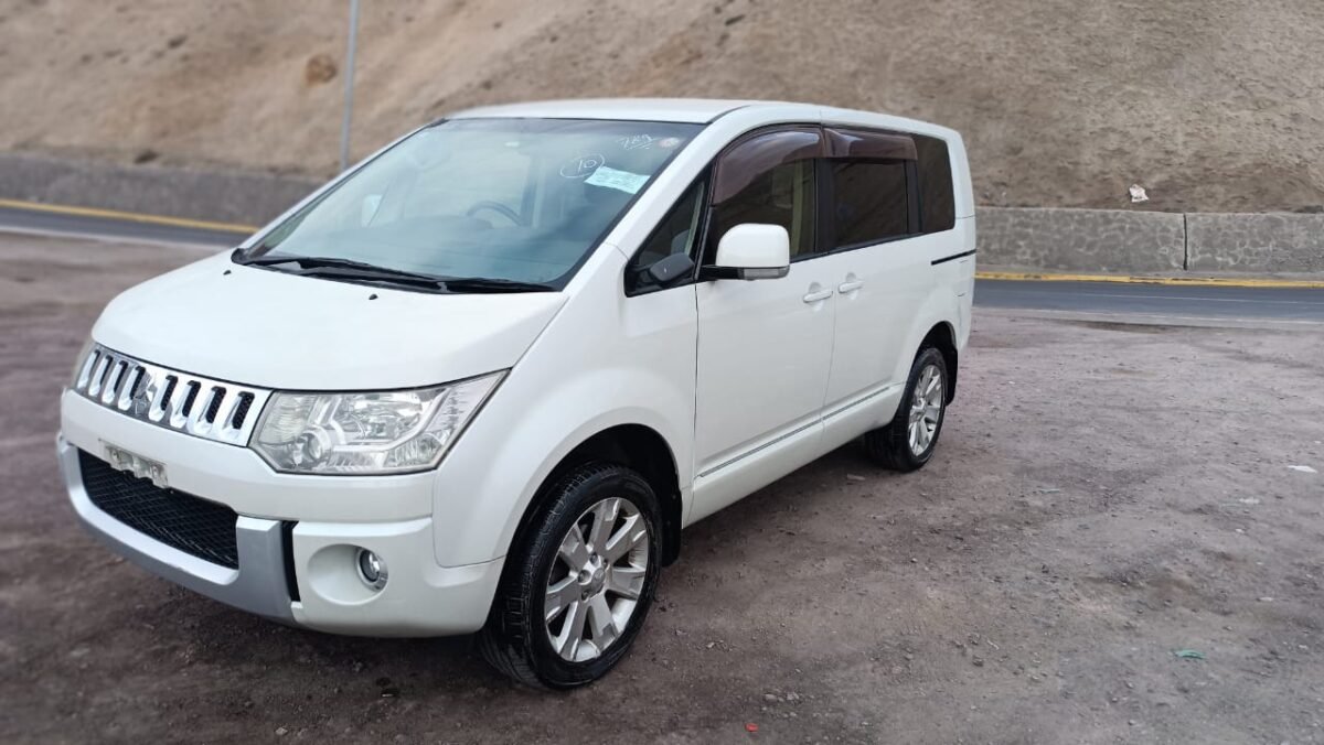 MITSUBISHI DELICA - Imagen 22