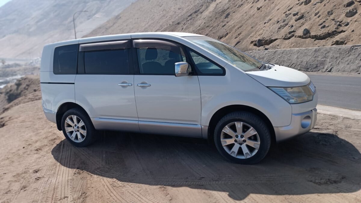MITSUBISHI DELICA - Imagen 23