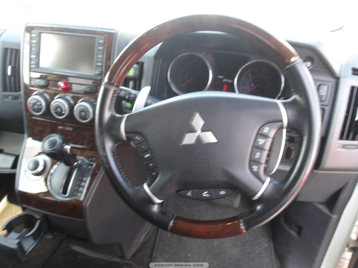 MITSUBISHI DELICA - Imagen 11