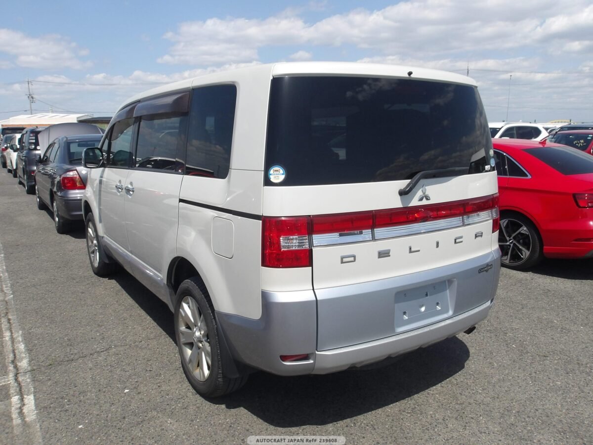 MITSUBISHI DELICA - Imagen 12