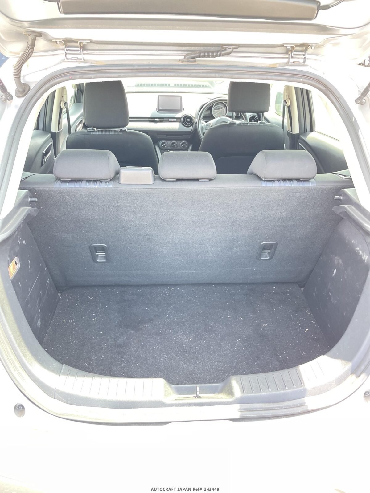 MAZDA DEMIO - Imagen 11