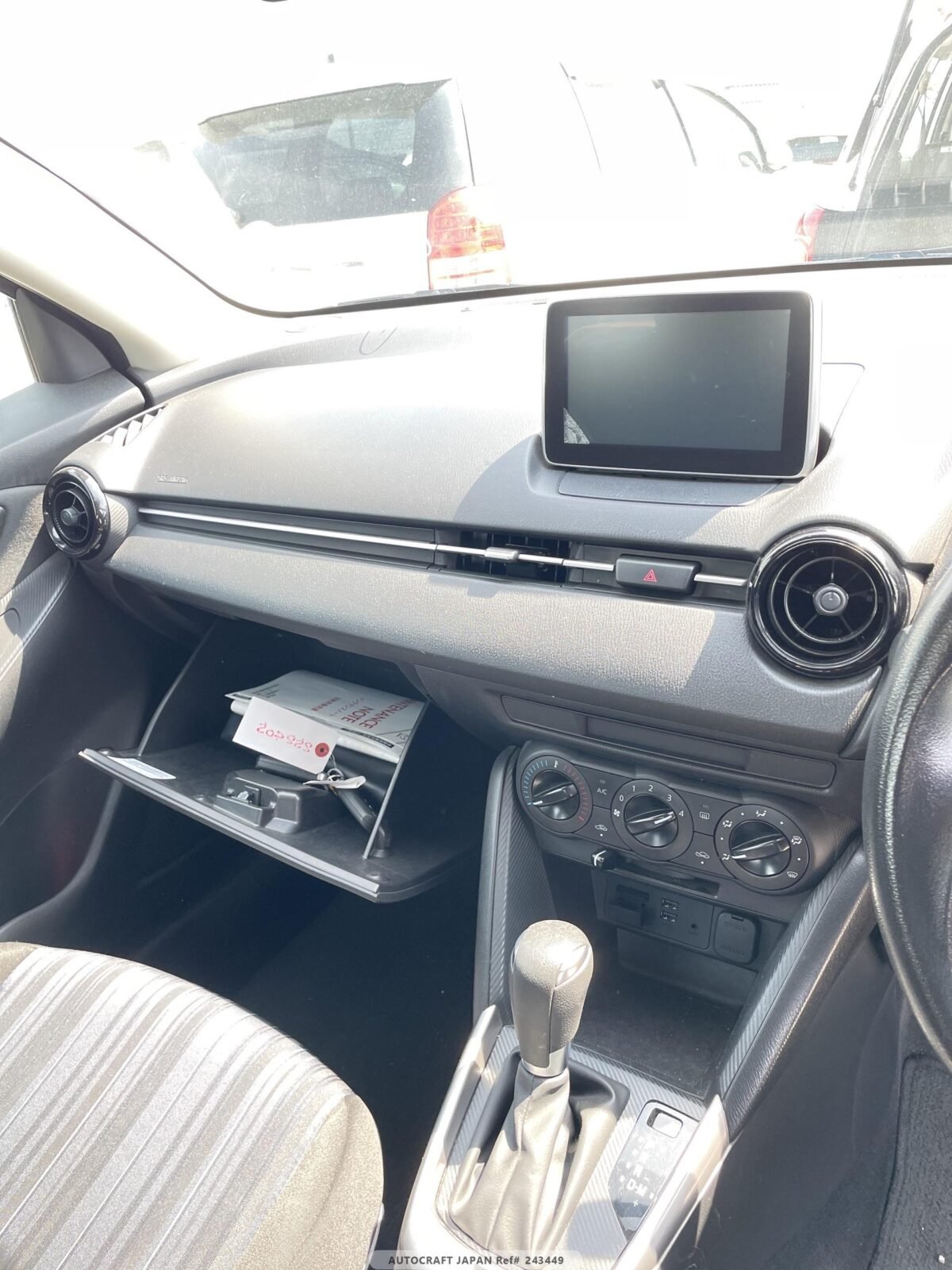 MAZDA DEMIO - Imagen 17