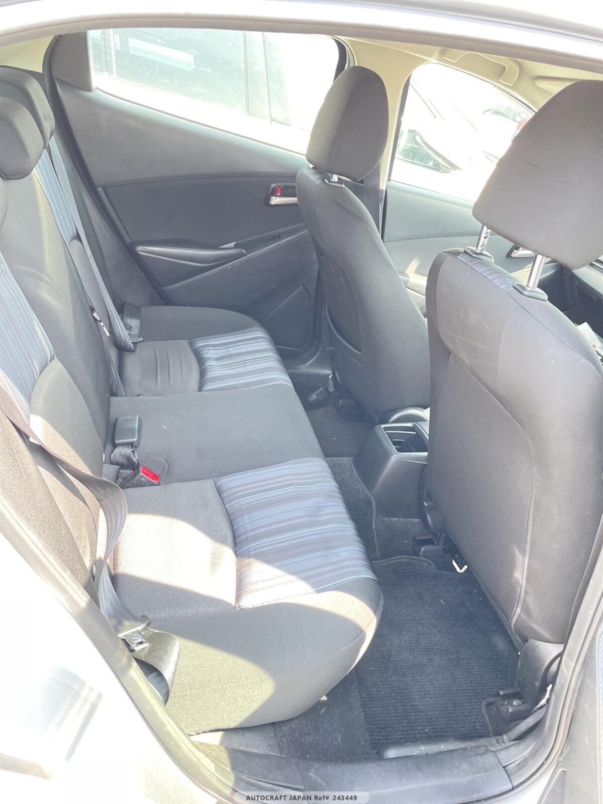 MAZDA DEMIO - Imagen 18