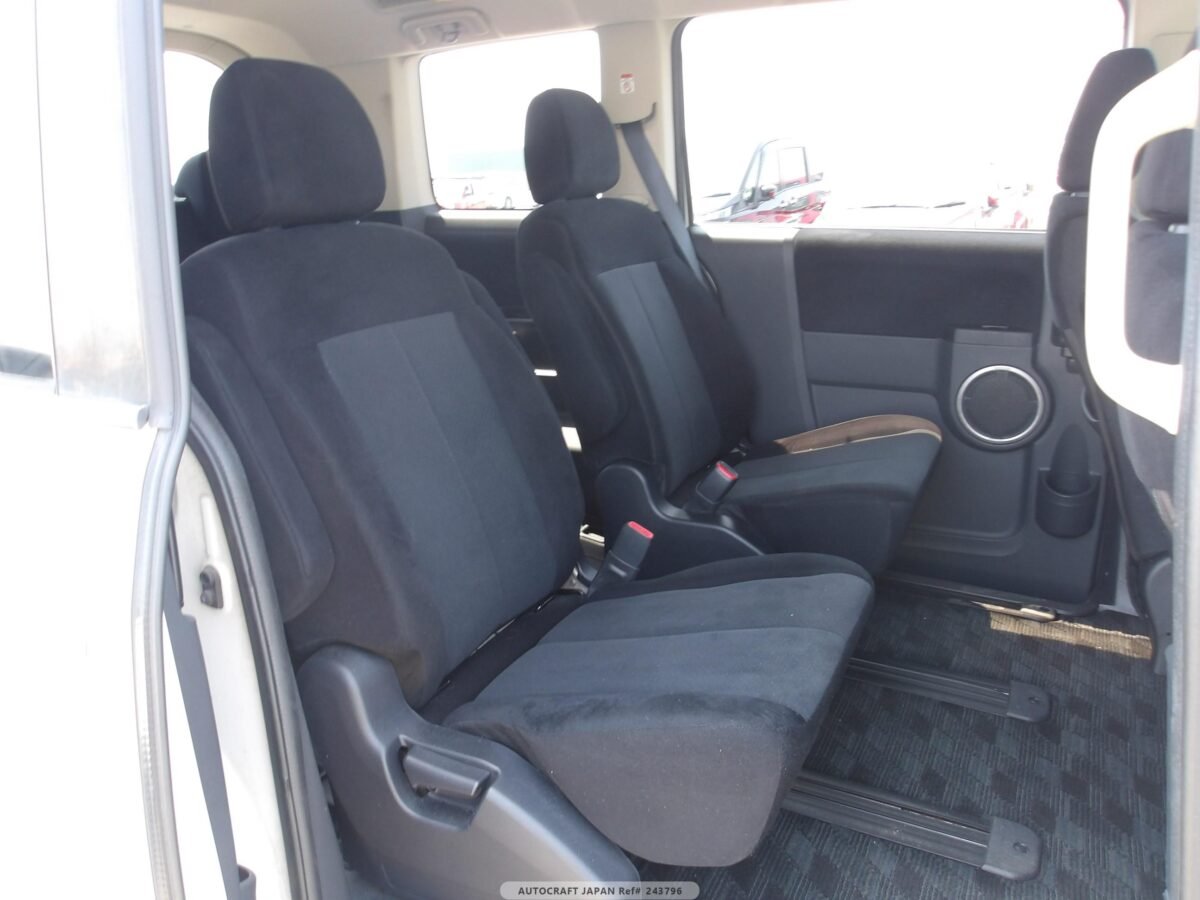 MITSUBISHI DELICA - Imagen 13