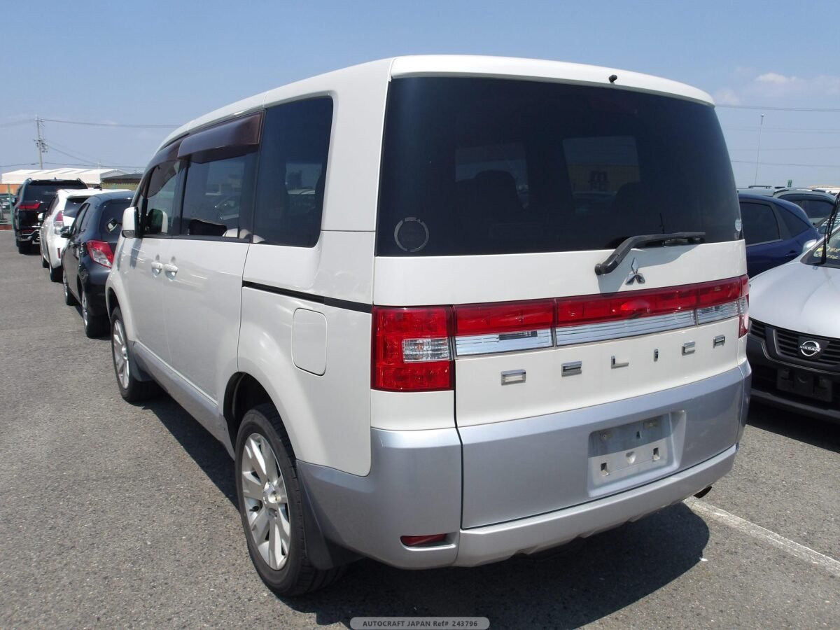 MITSUBISHI DELICA - Imagen 14