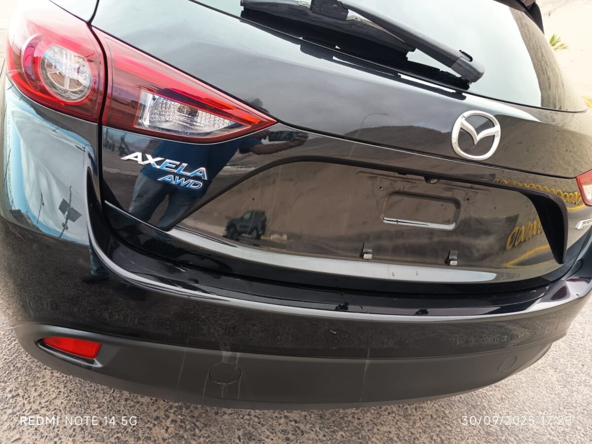 MAZDA AXELA 4WD - Imagen 6