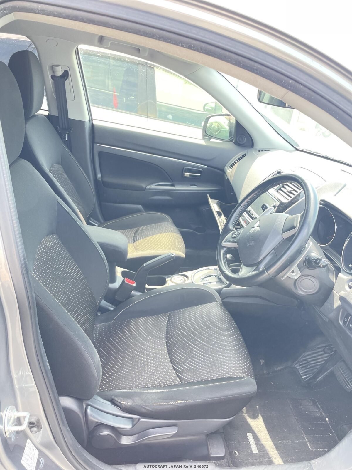 MITSUBISHI RVR - Imagen 9