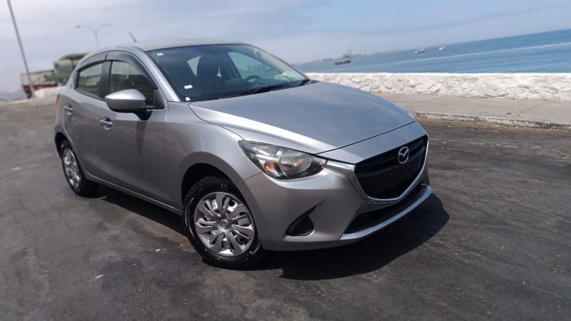 MAZDA DEMIO - Imagen 6