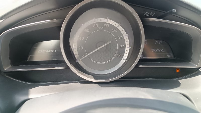 MAZDA DEMIO - Imagen 11