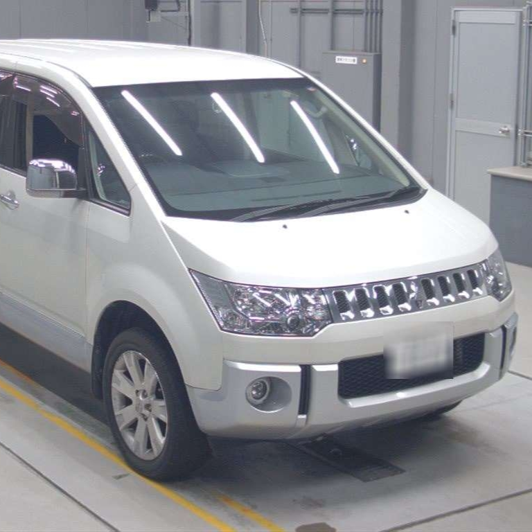 MITSUBISHI DELICA