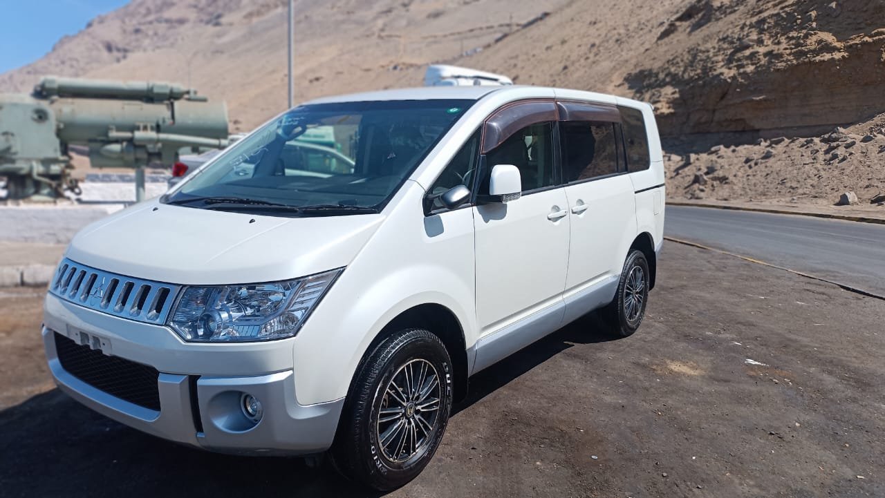 MITSUBISHI DELICA - Imagen 6