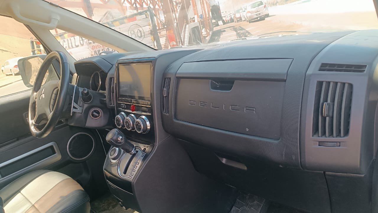 MITSUBISHI DELICA - Imagen 9