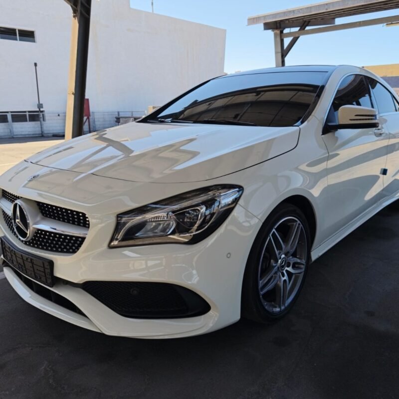 MERCEDES BENZ CLA220