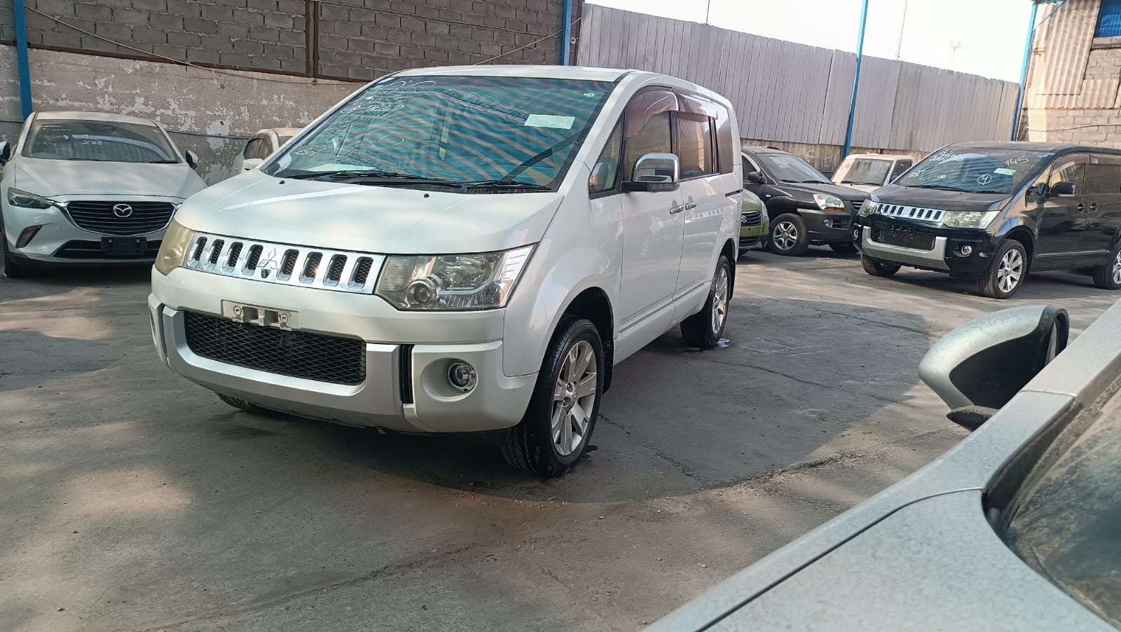 MITSUBISHI DELICA - Imagen 18