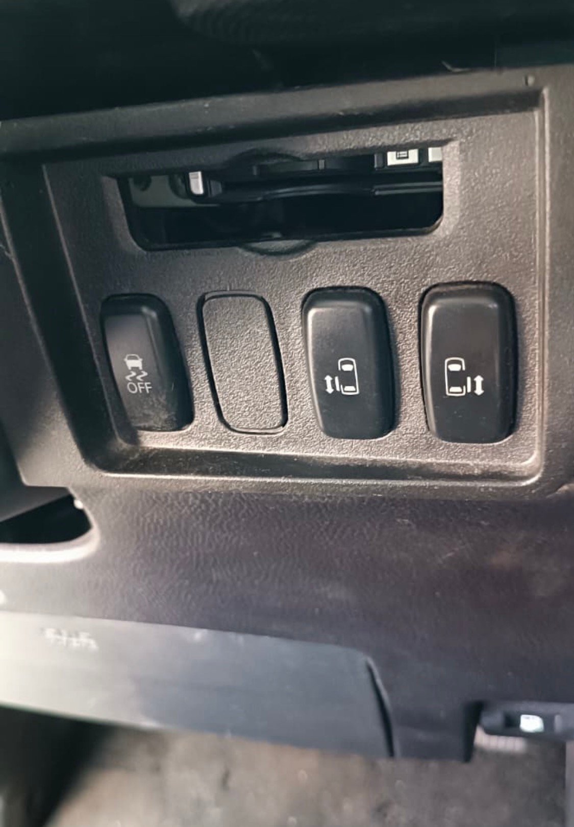 MITSUBISHI DELICA - Imagen 18