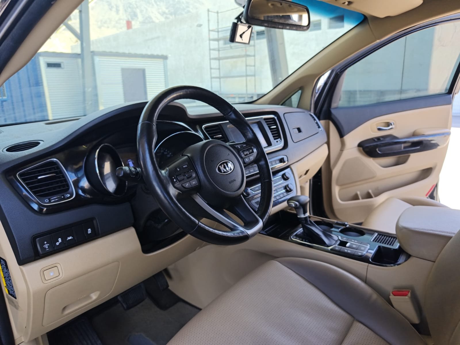 KIA CARNIVAL LIMUSINE - Imagen 8