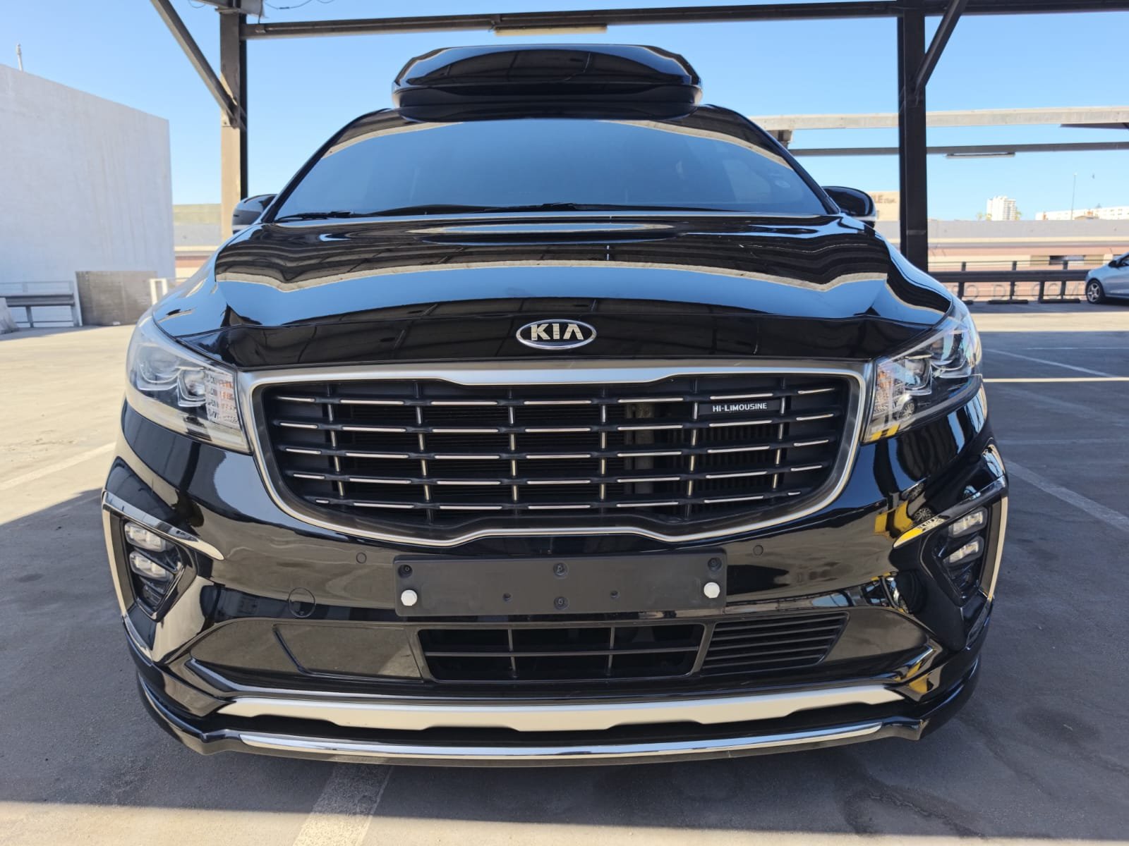 KIA CARNIVAL LIMUSINE - Imagen 17