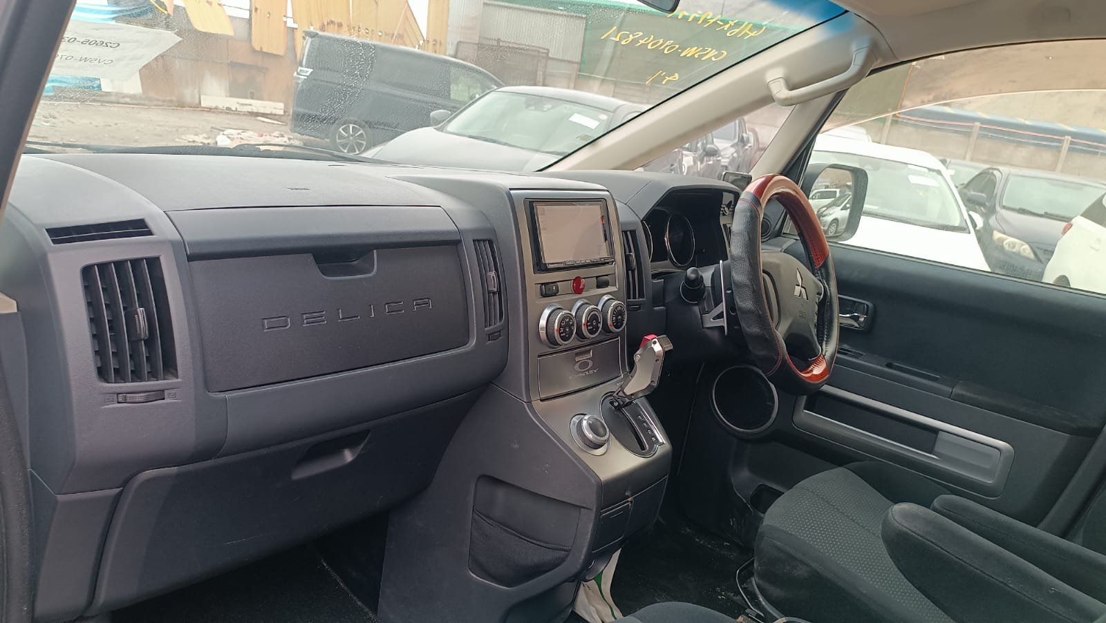 MITSUBISHI DELICA - Imagen 11