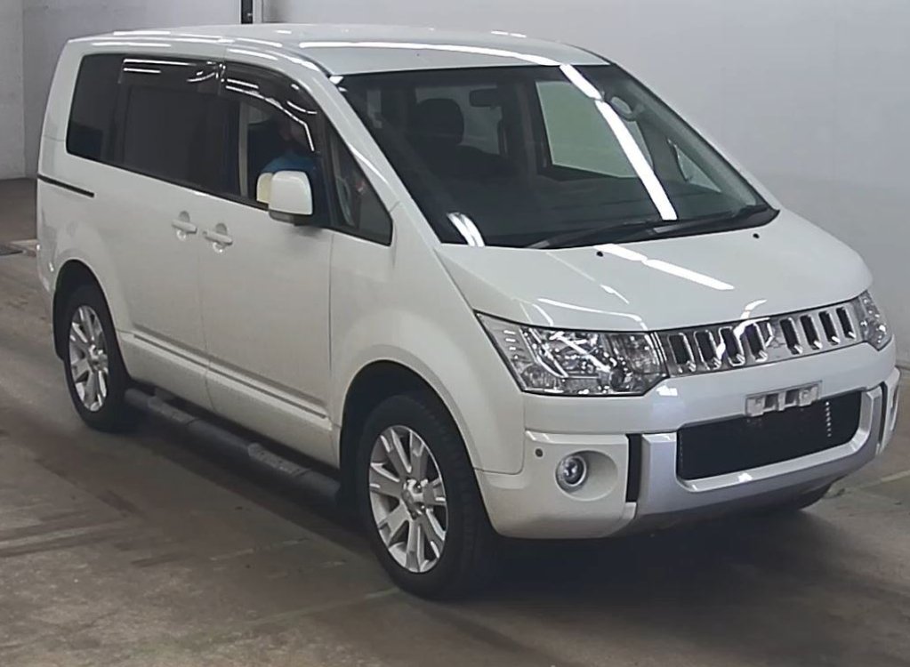 MITSUBISHI DELICA - Imagen 7