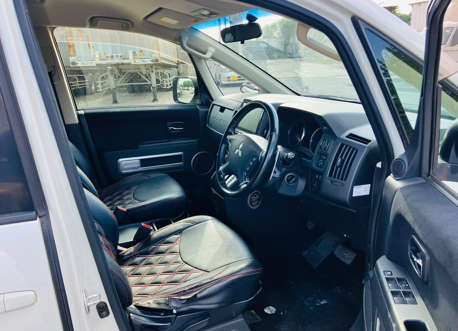 MITSUBISHI DELICA - Imagen 14
