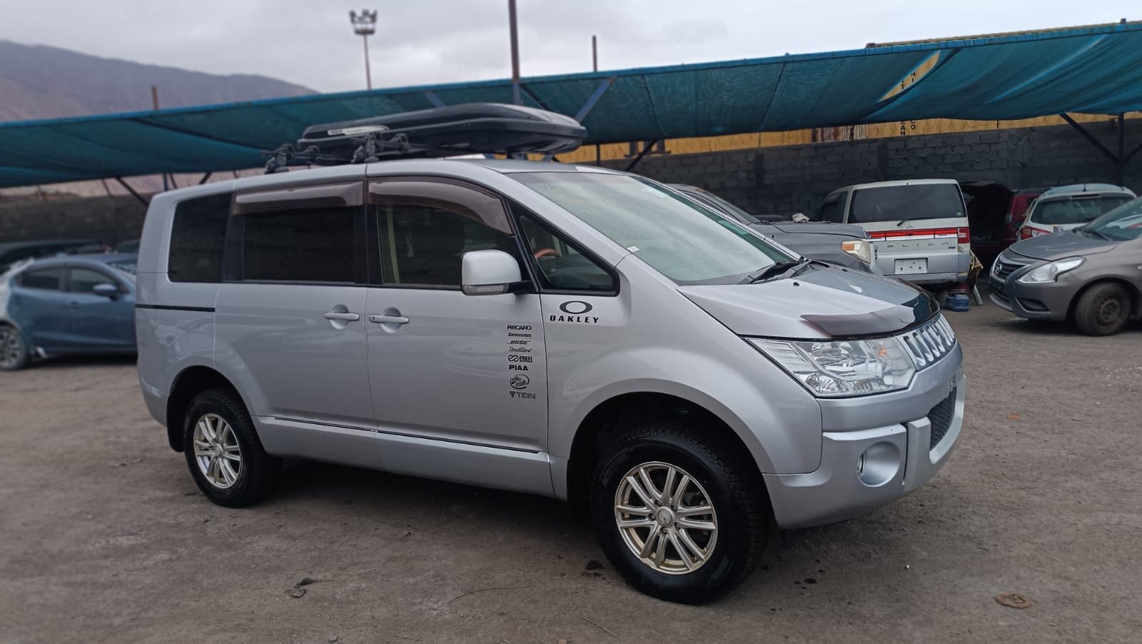 MITSUBISHI DELICA - Imagen 13