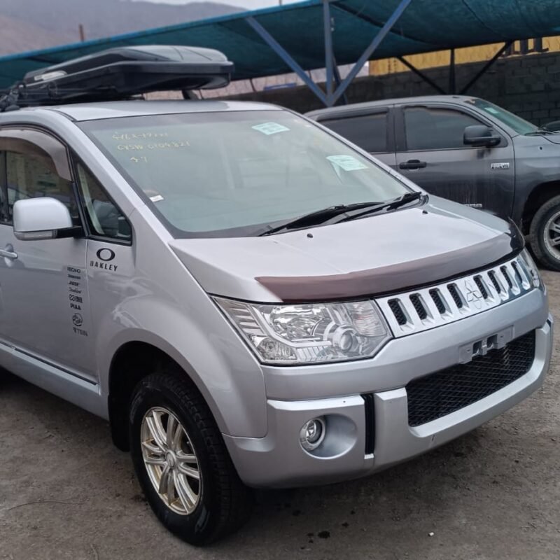 MITSUBISHI DELICA