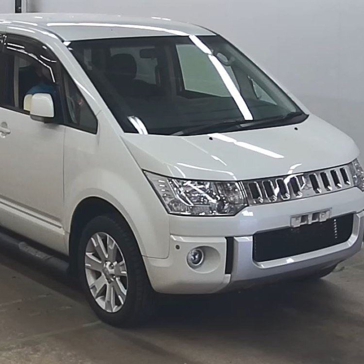 MITSUBISHI DELICA