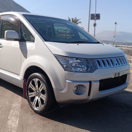 MITSUBISHI DELICA