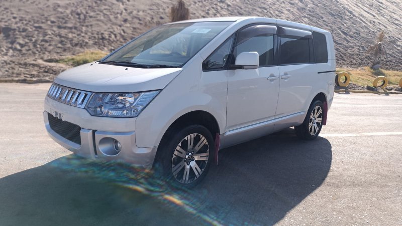 MITSUBISHI DELICA - Imagen 4