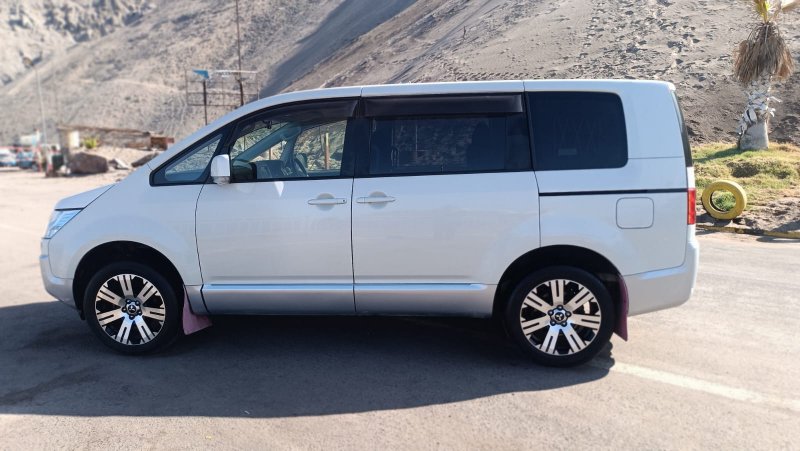 MITSUBISHI DELICA - Imagen 5