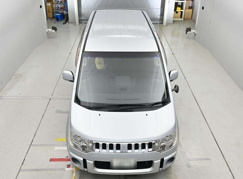 MITSUBISHI DELICA - Imagen 5