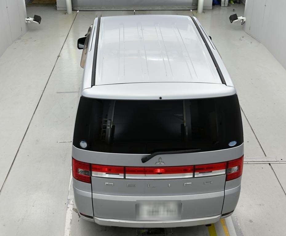 MITSUBISHI DELICA - Imagen 6