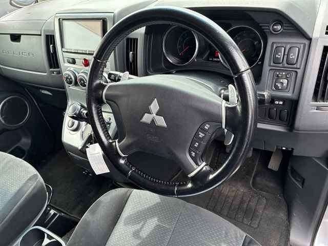 MITSUBISHI DELICA - Imagen 4