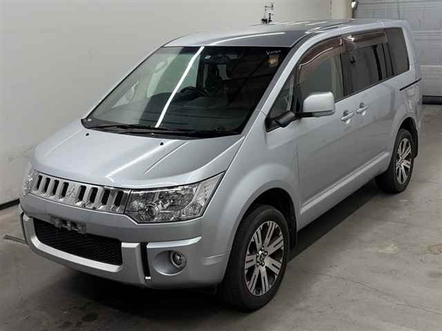 MITSUBISHI DELICA - Imagen 5